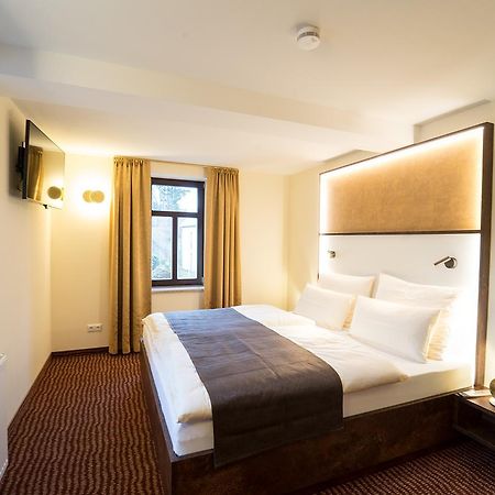 Hotel Goldener Hirsch Зуль Экстерьер фото